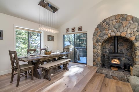 Schussing Paradise House in Truckee