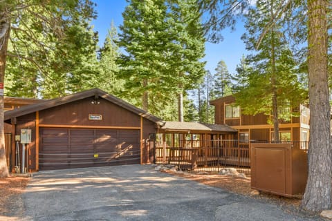 Sugar Bear Lodge Estate House in Tahoe City