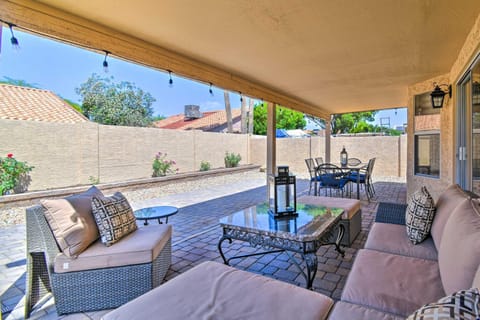 Stylish Phoenix Home with Private Patio and Gas Grill! Maison in Desert Ridge