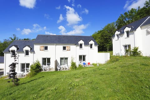Garden, Photo of the whole room