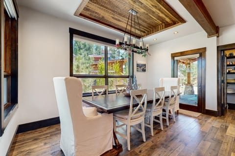 Henness Escape House in Truckee