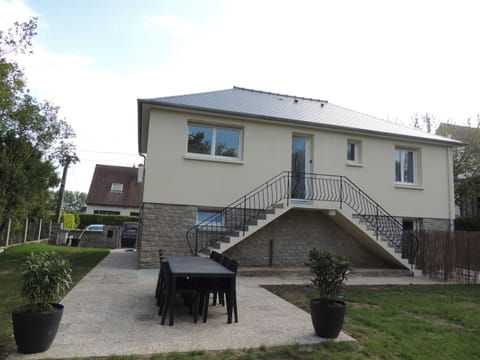 Property building, Garden, Garden view