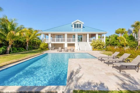 Suncoast House -Pool & Boat Dock House in Stock Island