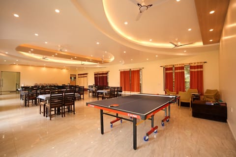 Restaurant/places to eat, Table tennis