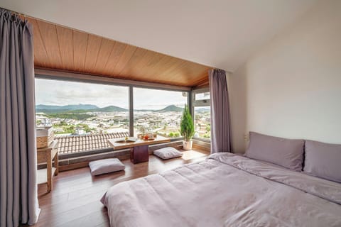 Bed, View (from property/room), Bedroom, Mountain view