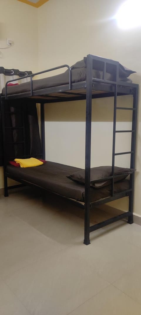 Bed, bunk bed