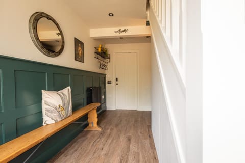 Stylish one bedroom Cotswold Coach House Tetbury Copropriété in Tetbury
