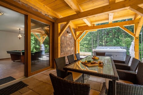 Patio, Hot Tub, Seating area