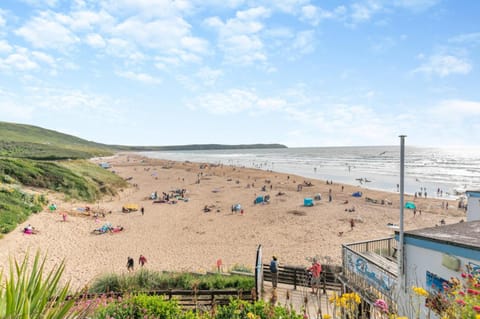 Nearby landmark, Day, Natural landscape, Beach, Sea view