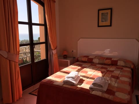 Bedroom, Sea view