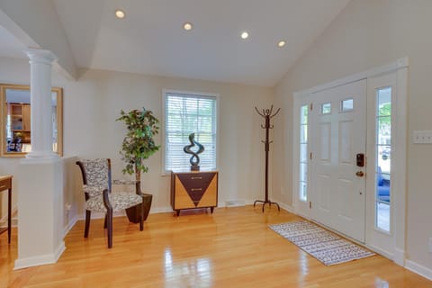 Cozy Richmond Retreat with Yard about 5 Mi to Dtwn! House in Richmond