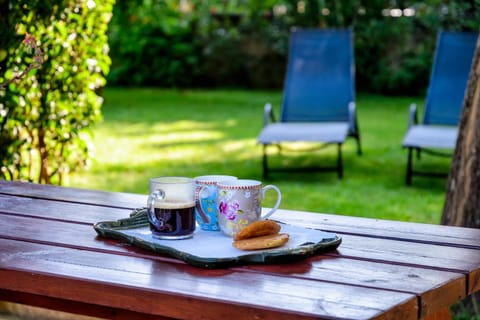 Garden, Seating area