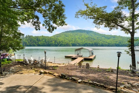 Lake Nottely Escape House in Union County