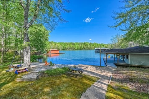 Sweet Retreat House in Lake Anna