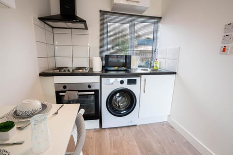 No 02 Studio Flat Available near Aylesbury Town Station Copropriété in Aylesbury