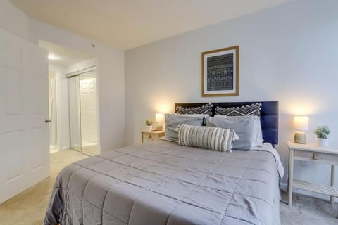 Sensational 1 Bedroom Condo At Ballston place With Gym Apartment in Arlington