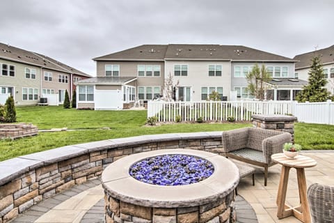 Ocean View Townhome with Outdoor TV and Fire Pit! House in Sussex County