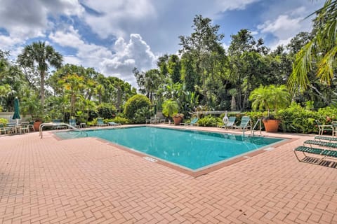 Coastal Bonita Springs Gem Shop, Dine and Swim Condo in Bonita Springs