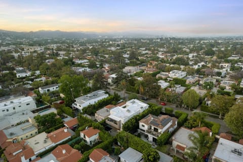 Orlando Estate Villa in West Hollywood