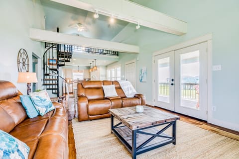 Mint To Be Maison in Bolivar Peninsula