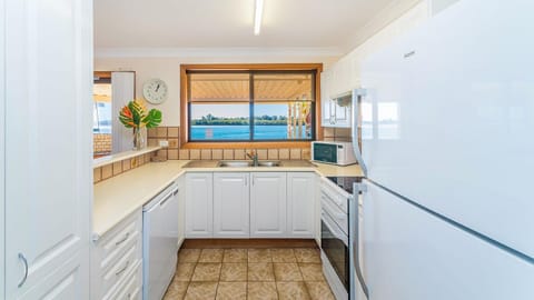 Peninsula Court Unit 10 Apartment in Yamba