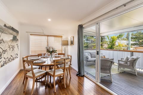 The Elks - Pet Friendly Home in Town House in Yamba