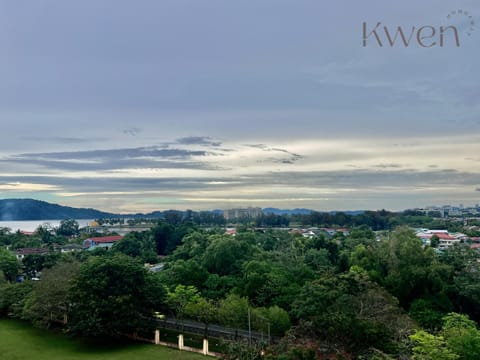 KWEN Suites-Tanjung Aru InfinityPool Seaview/Airport View Apartment in Kota Kinabalu