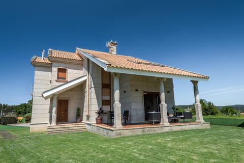 Facade/entrance, Garden