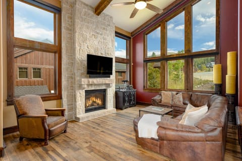 The Timber Lodge 957 home House in Copper Mountain