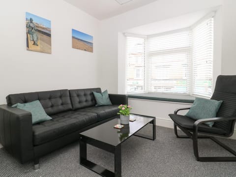 Wave and Sea Apartment in Bridlington