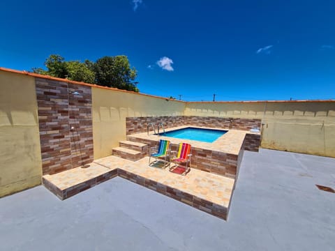 Pool view, Swimming pool, sunbed