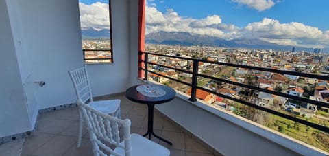 Balcony/Terrace, Balcony/Terrace, City view, Mountain view