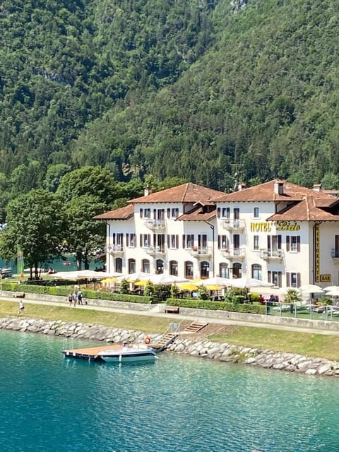 Property building, Lake view
