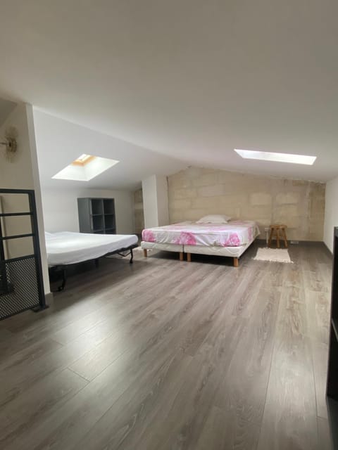 Loft spacieux au cœur des remparts d'Aigues-Mortes Apartment in Le Grau-du-Roi