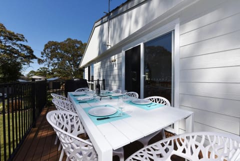 Seabreeze Escape - Belle Escapes Jervis Bay House in Callala Bay