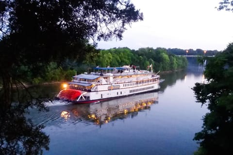 River Cottage on the Cumberland House in Madison