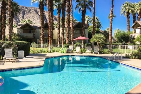Mountain Cove Country Condo in Indian Wells