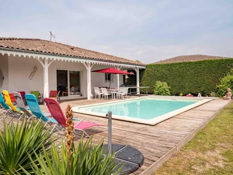 Beautiful Louisiana villa sleeps 6 with pool Villa in Mios