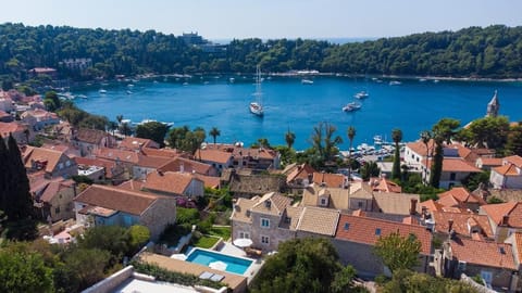 Heritage Villa Unique Villa in Cavtat