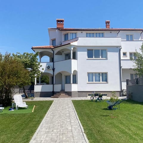 Property building, Garden