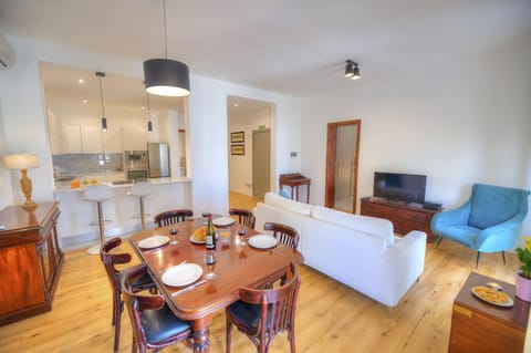 Large and comfortable 2-bedroom apartment in St. Julian's DBRI1-1 Apartment in Saint Julians