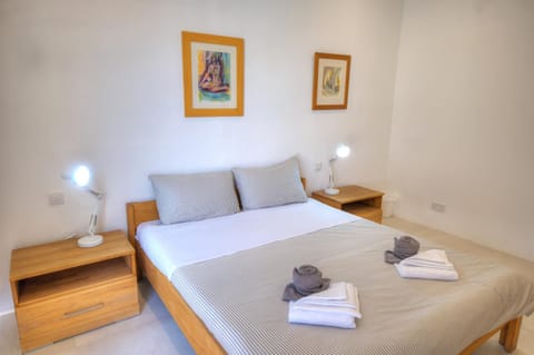 Large and comfortable 2-bedroom apartment in St. Julian's DBRI1-1 Apartment in Saint Julians