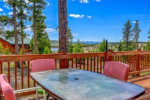 Charming Grand Lake Abode with Sweeping Views! House in Rocky Mountain National Park