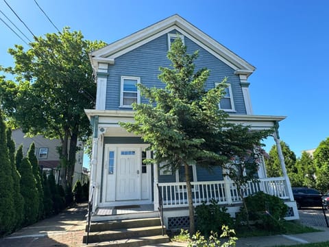 Beautiful Victorian house, Room Vacation rental in Quincy