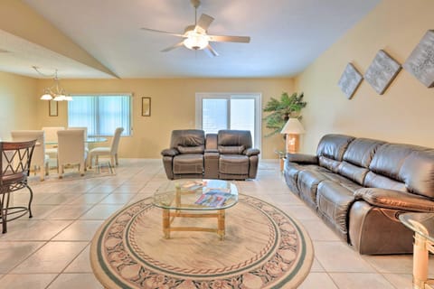 Edgewater Abode about 7 Mi to New Smyrna Beach! House in Edgewater