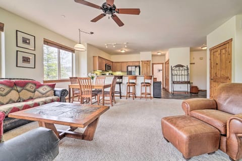 Walkable Truckee Condo about 3 Mi to Donner Lake! Copropriété in Truckee