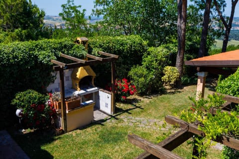 BBQ facilities, Garden