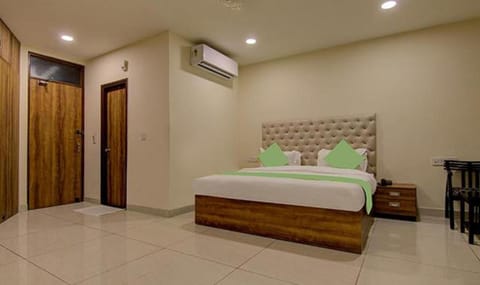 FabHotel Prime Royals Orchard Hotel in Noida