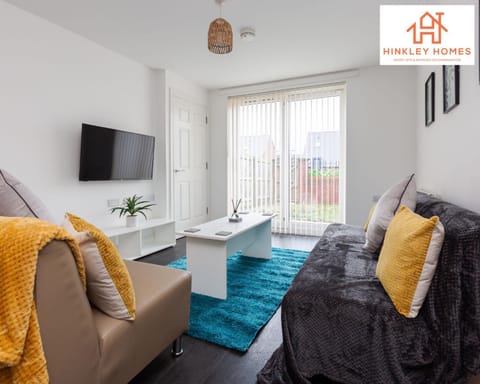 Newbuild 4bed - City Centre - Free secure parking! By Hinkley Homes Short Lets & Serviced Accommodation Apartment in Liverpool