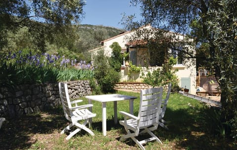 Stunning Home In Sollies Toucas With 3 Bedrooms, Wifi And Private Swimming Pool Maison in Solliès-Toucas